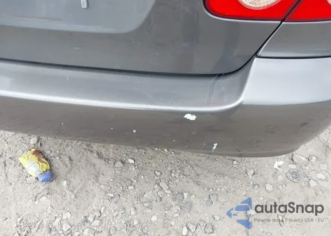 2005 Toyota Corolla Le from USA, damaged, VIN 2T1BR32E85C380596